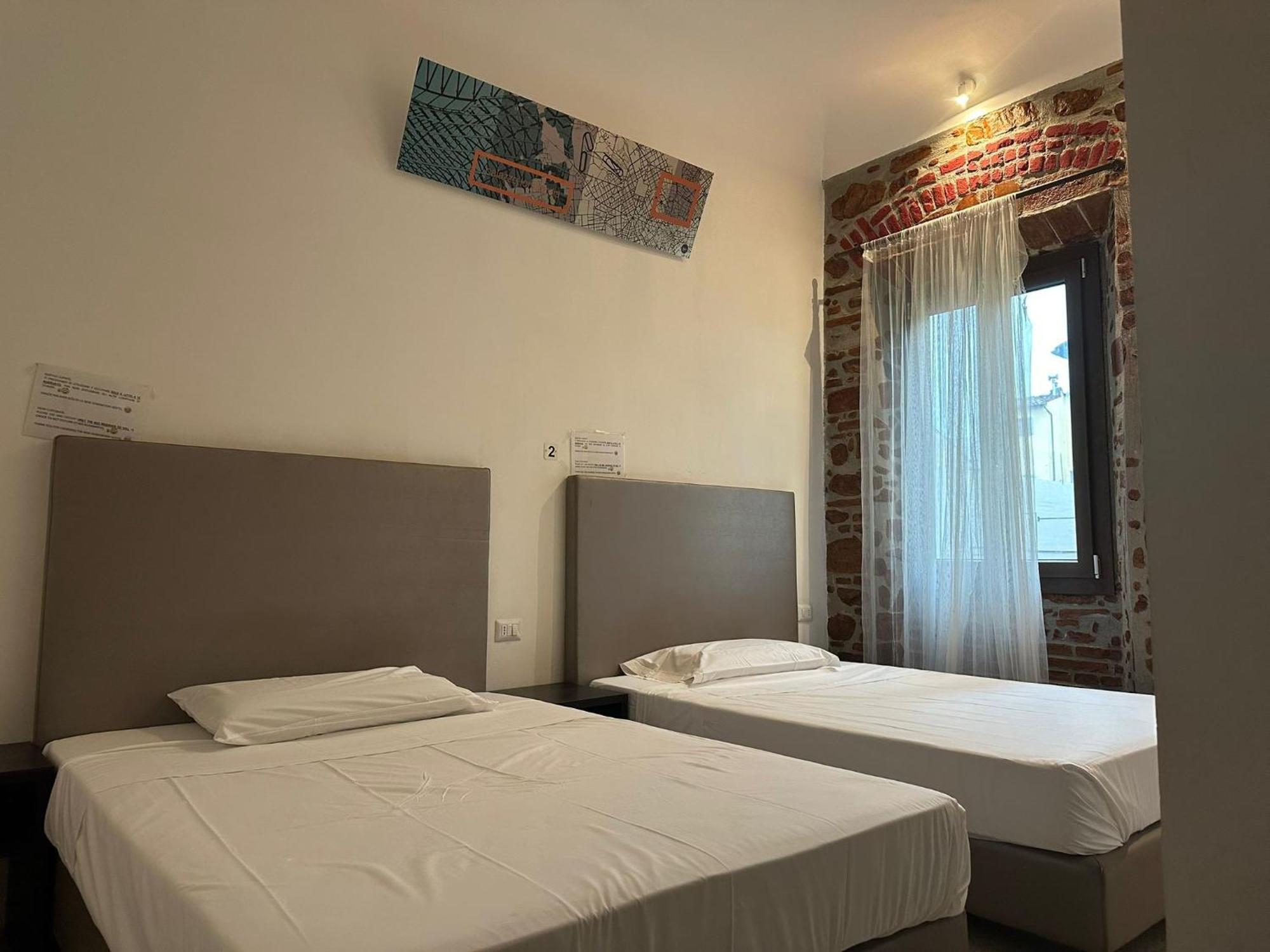 New Generation Hostel Como Lake Exterior photo